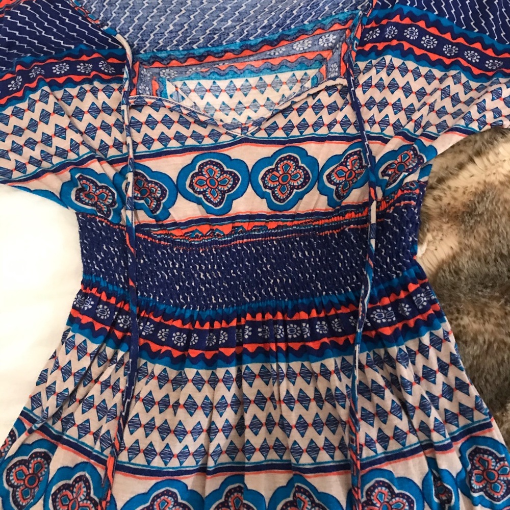 Colorful Eye Catching Top! - Picture 5 of 5